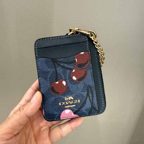 Limited ‼️Coach CZ468 Zip Card Case In Signature Canvas With Cherry Prin… - Picture 1 of 4